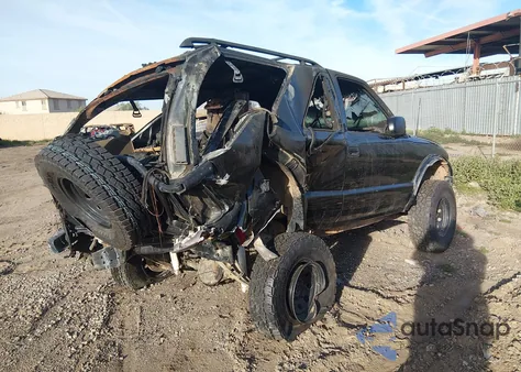 2000 Chevrolet Blazer Ls z USA, uszkodzony, nr VIN 1GNCT18W9YK187037